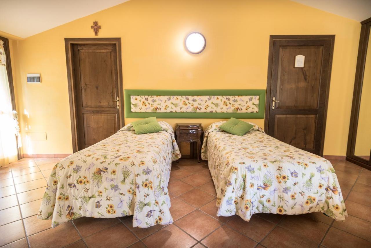 Agriturismo Il Giardino Dei Ciliegi Passaggio Di Assisi エクステリア 写真