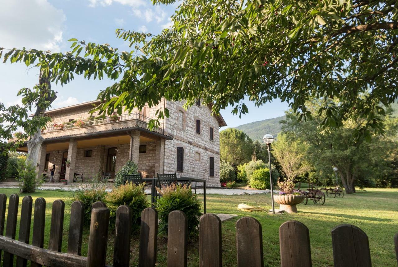 Agriturismo Il Giardino Dei Ciliegi Passaggio Di Assisi エクステリア 写真